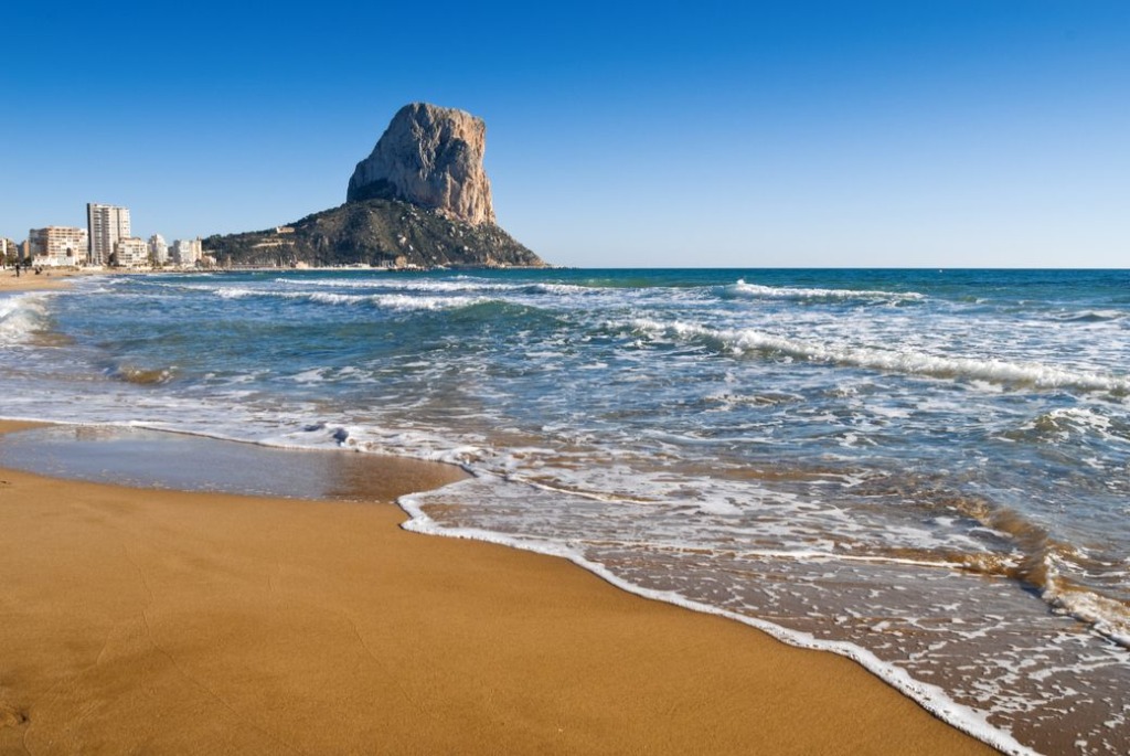 Why Alicante is the Perfect Winter Sun Escape for Brits